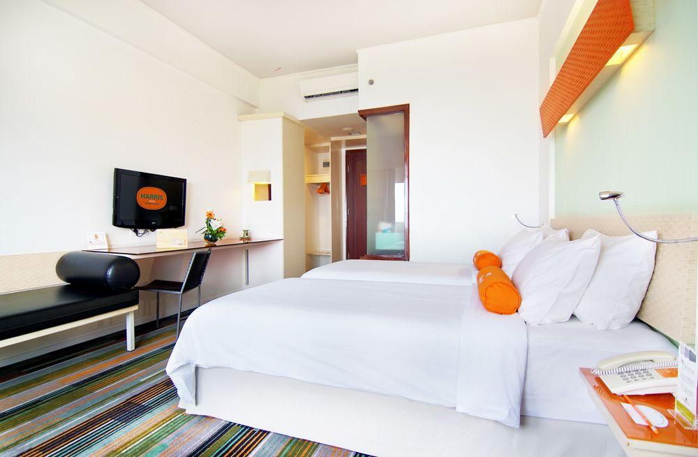 Harris Hotel Batam Center Exterior foto