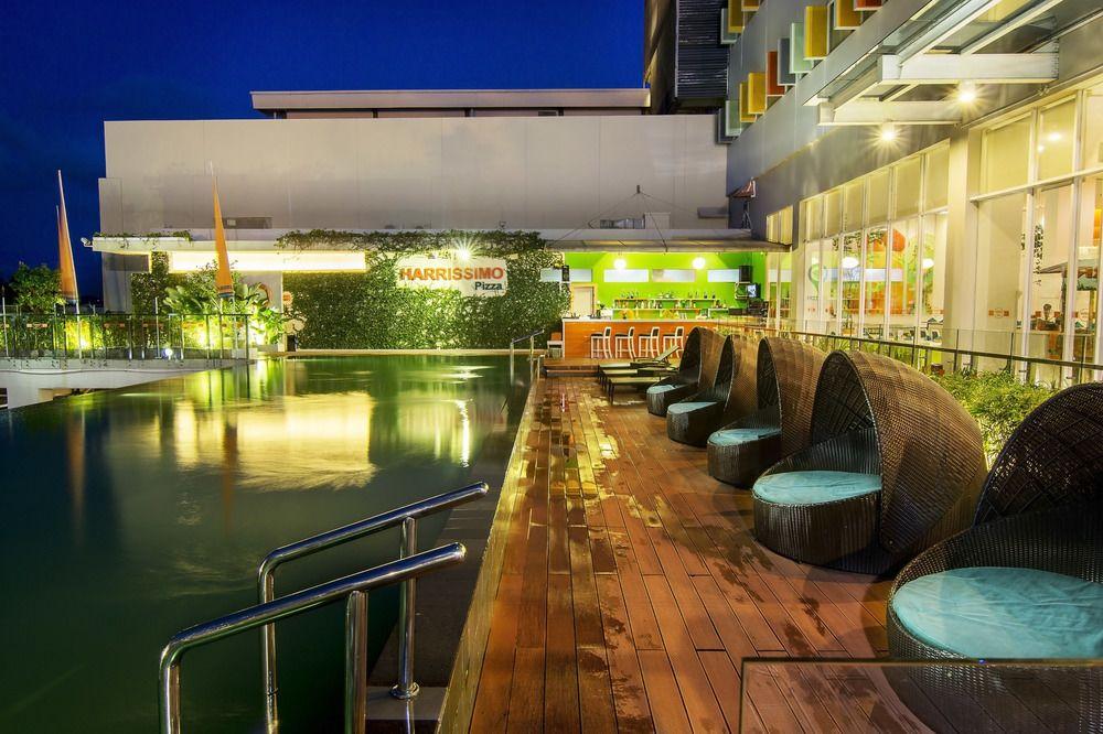 Harris Hotel Batam Center Exterior foto
