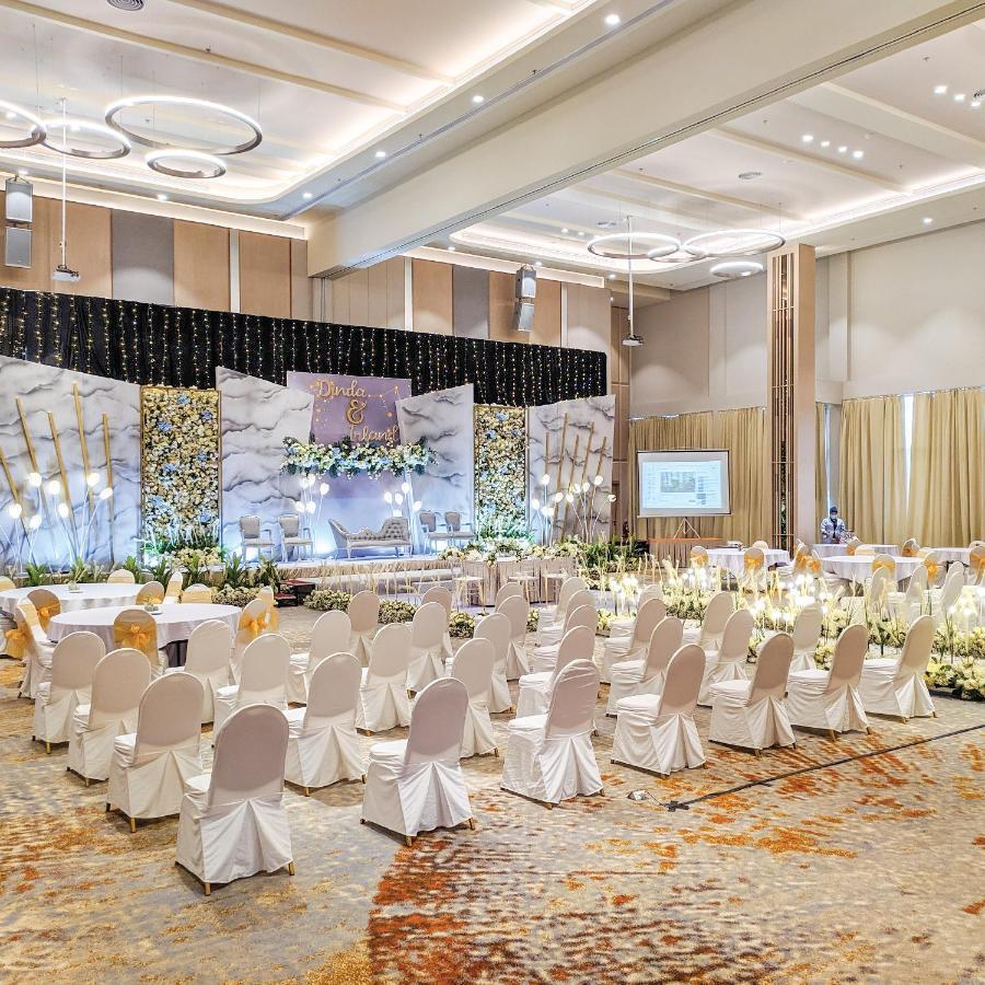 Harris Hotel Batam Center Exterior foto