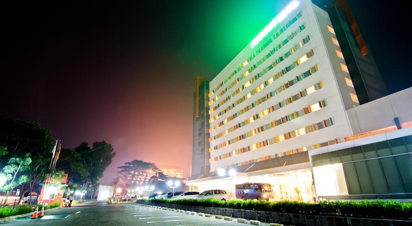 Harris Hotel Batam Center Exterior foto