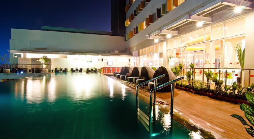 Harris Hotel Batam Center Exterior foto