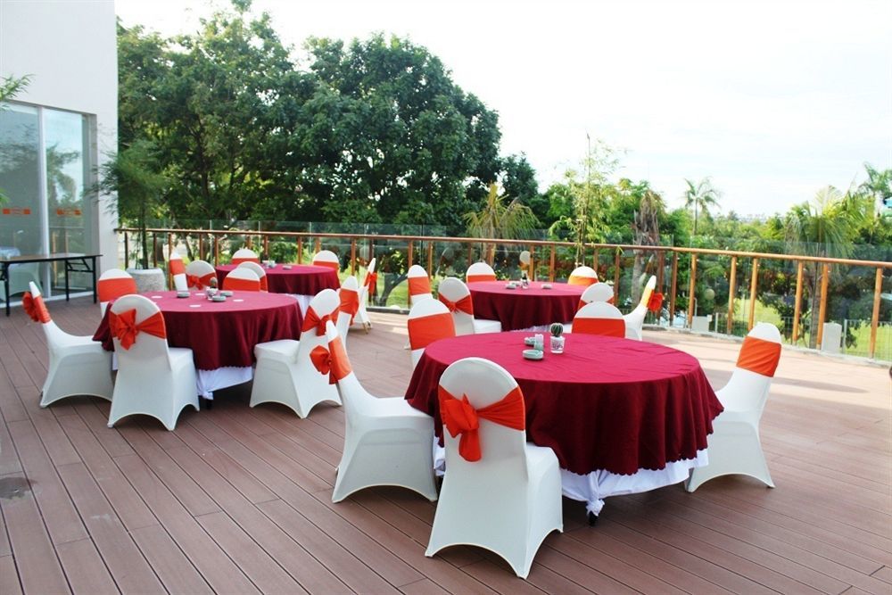 Harris Hotel Batam Center Exterior foto